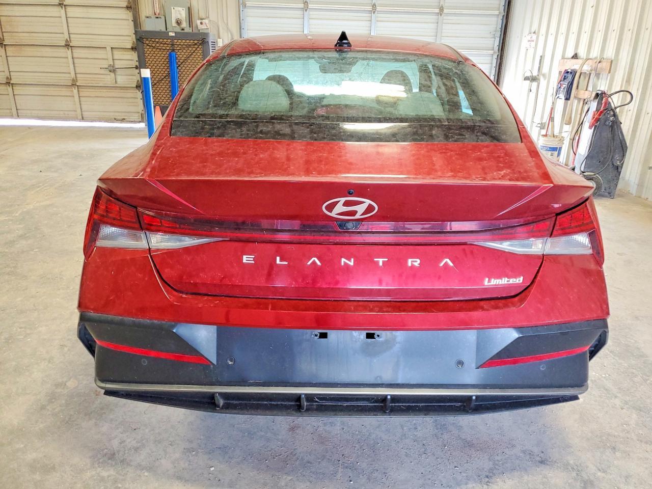 2024 Hyundai Elantra Limited - Image 6