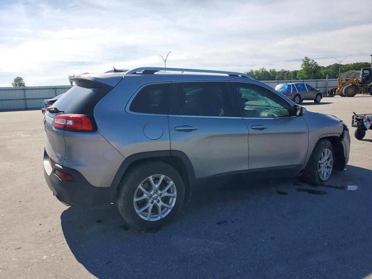 2015 Jeep Cherokee Latitude - Image 3