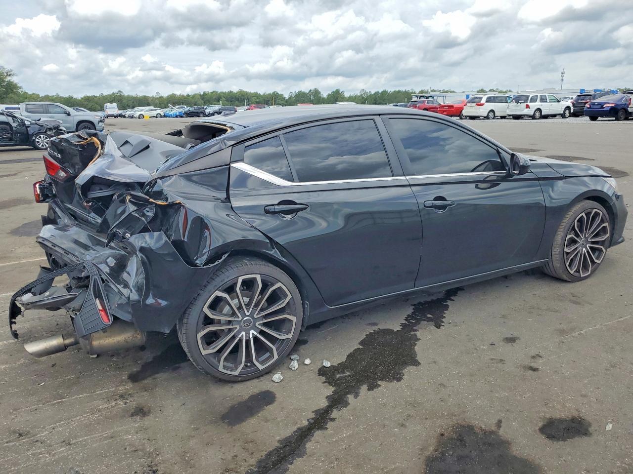 2021 Nissan Altima Sr - Image 3