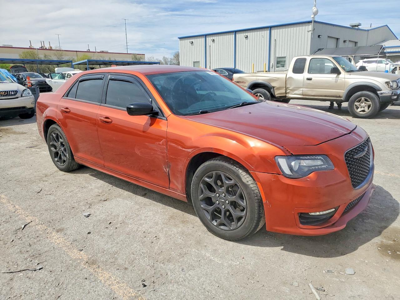 2020 Chrysler 300 Touring - Фото 4