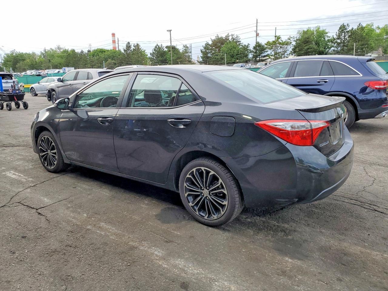 2015 Toyota Corolla S Plus - Фото 2