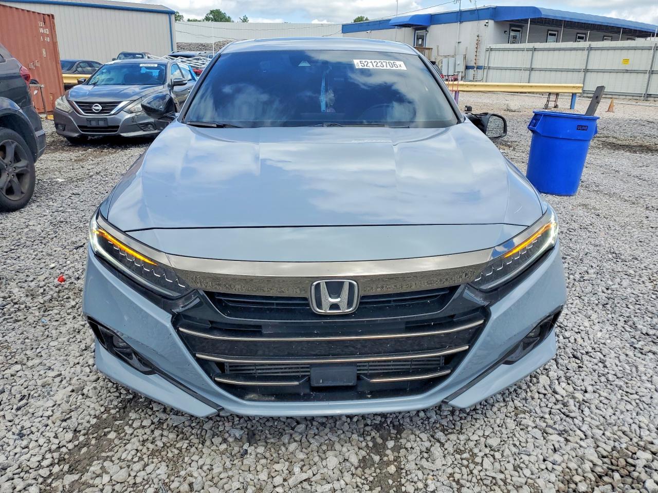 2022 Honda Accord Sport - Image 5