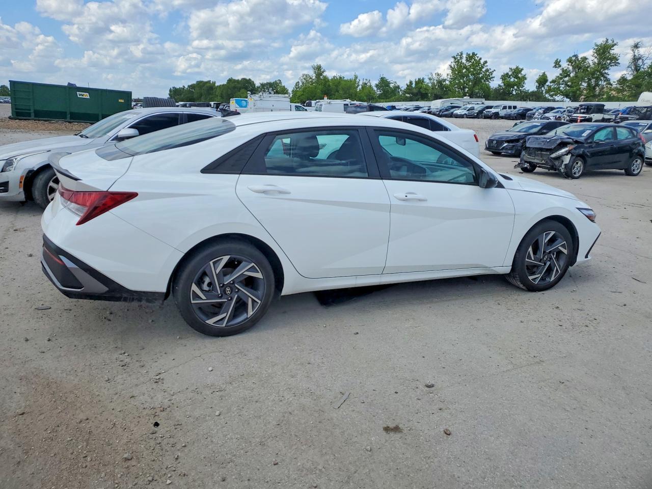 2025 Hyundai Elantra Sel Sport - Фото 3