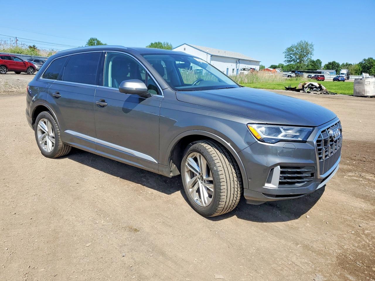 2022 Audi Q7 Premium Plus - Image 4