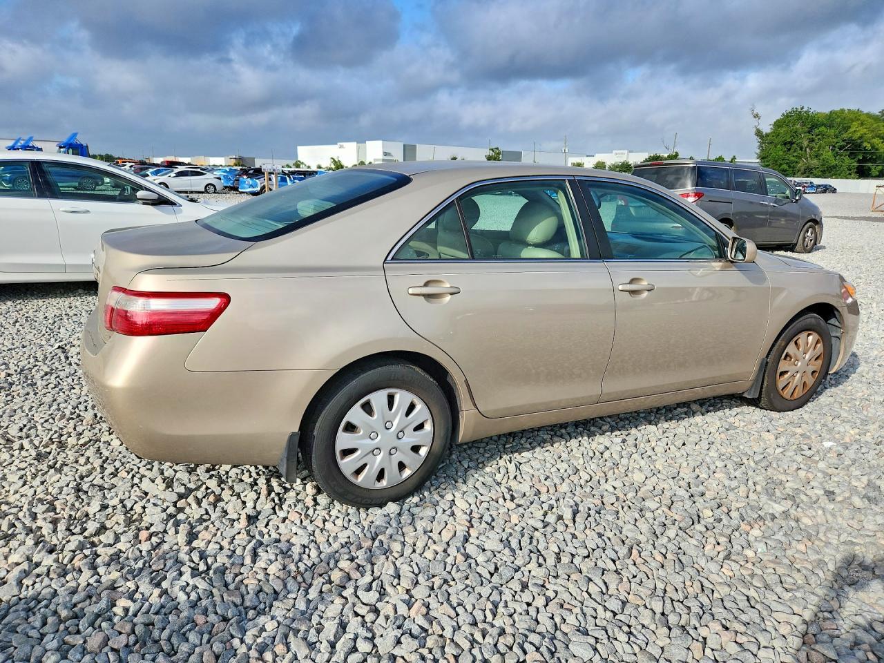 2007 Toyota Camry Le - Image 3