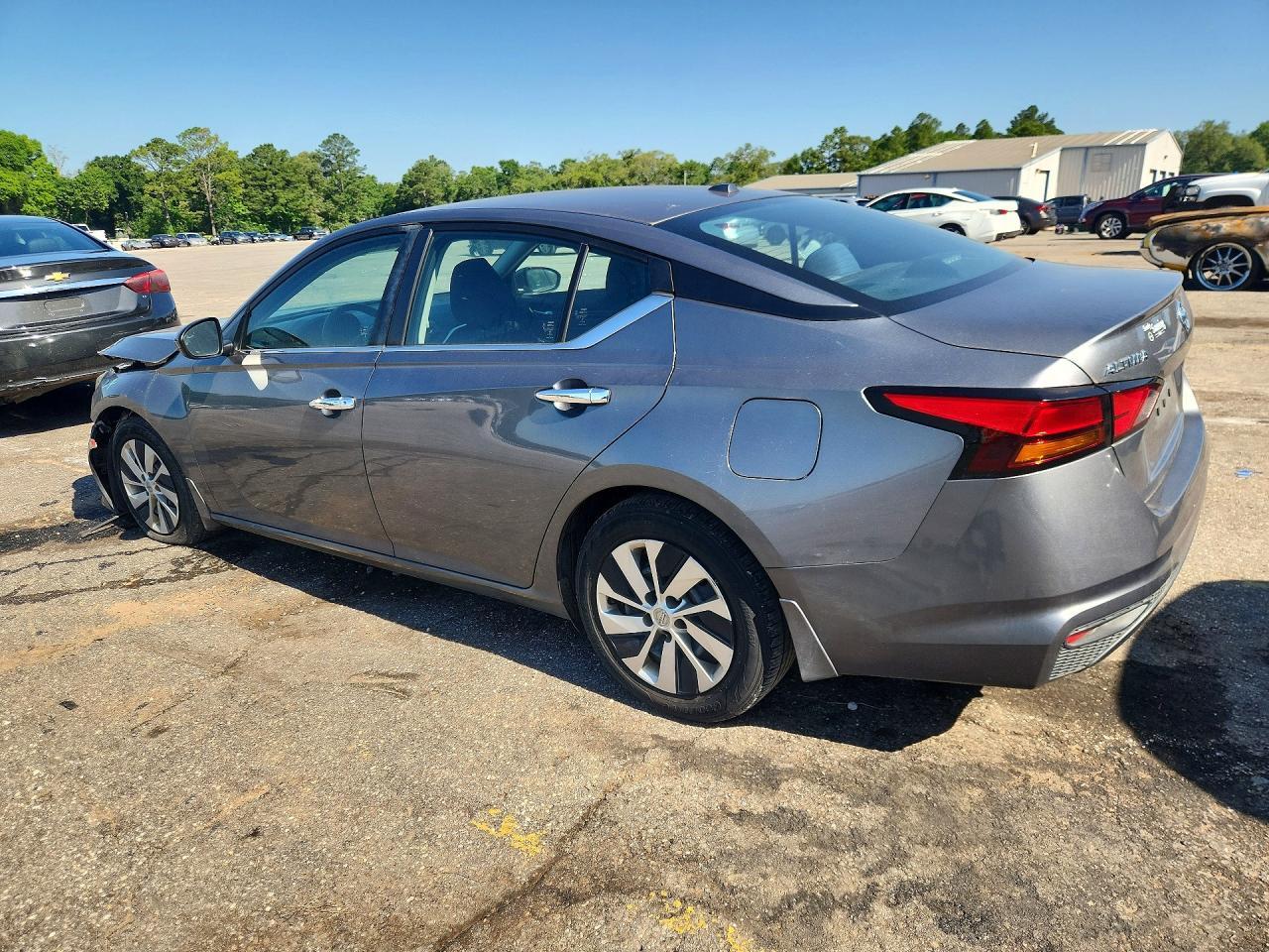2020 Nissan Altima 2.5 S - Image 2