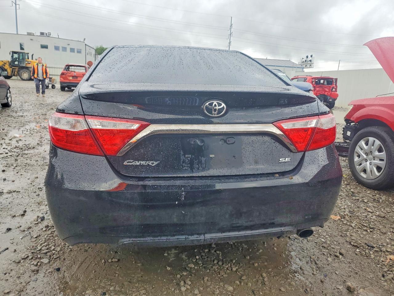 2016 Toyota Camry Se - Фото 6