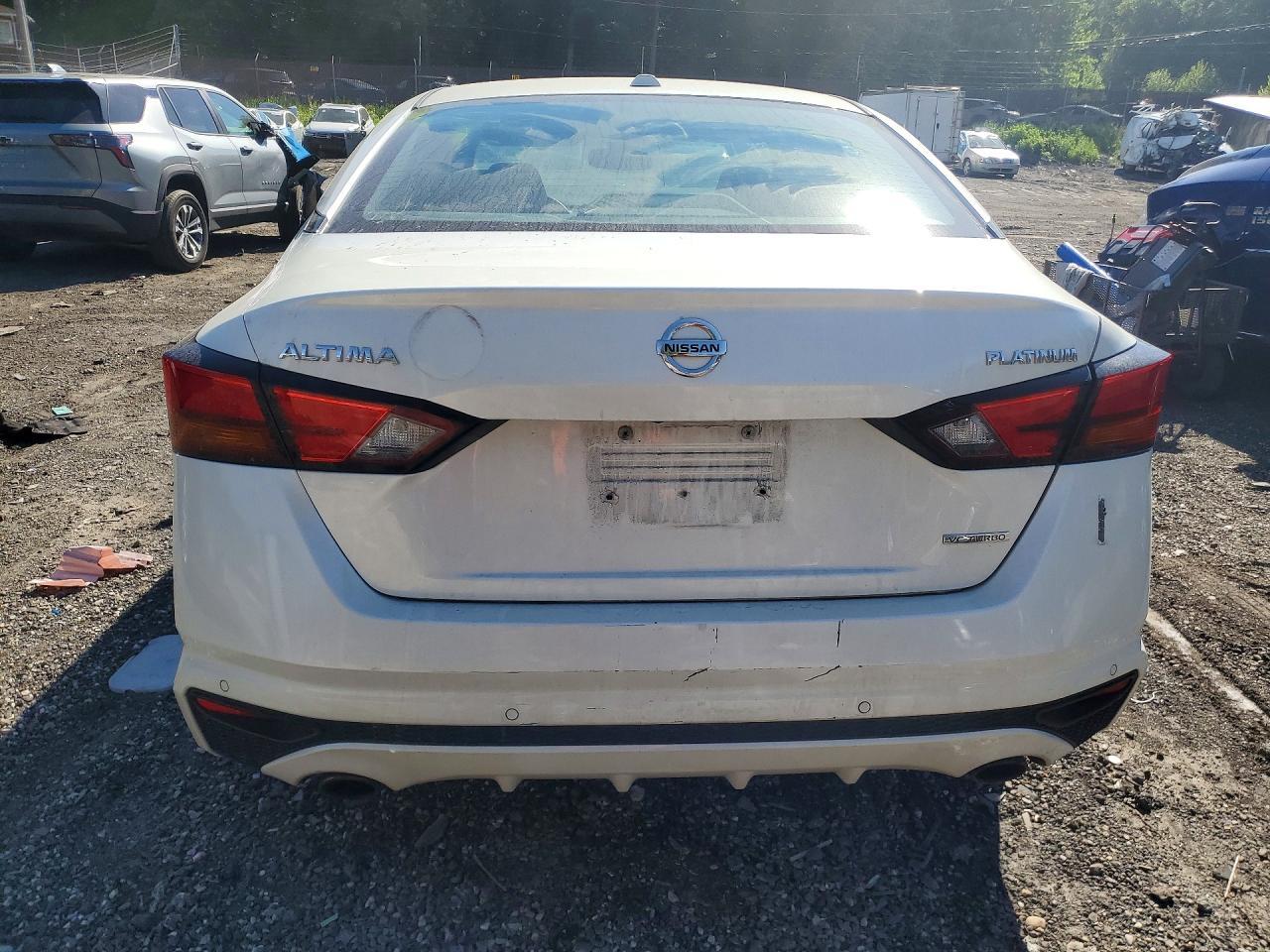 2020 Nissan Altima Platinum - Image 6