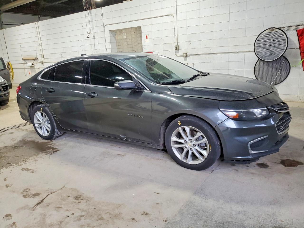 2017 Chevrolet Malibu Lt - Image 4