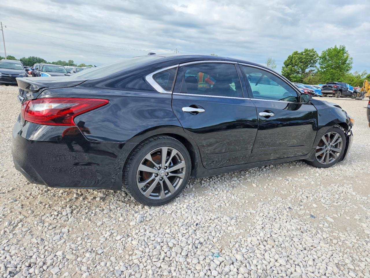 2018 Nissan Altima 2.5 Sr - Image 3