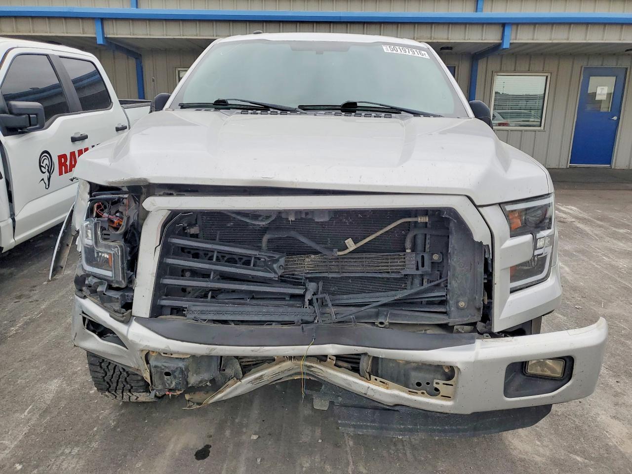 2016 Ford F150 Supercrew - Фото 5
