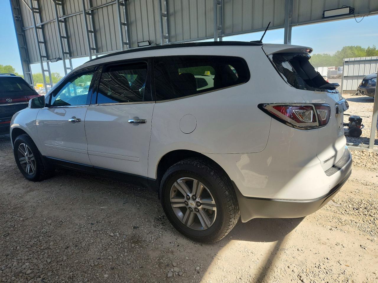 2017 Chevrolet Traverse Lt - Image 2