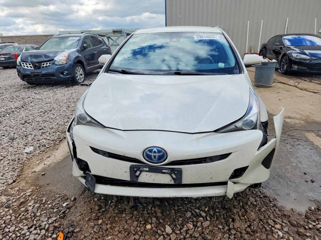 2017 Toyota Prius Two - Фото 5
