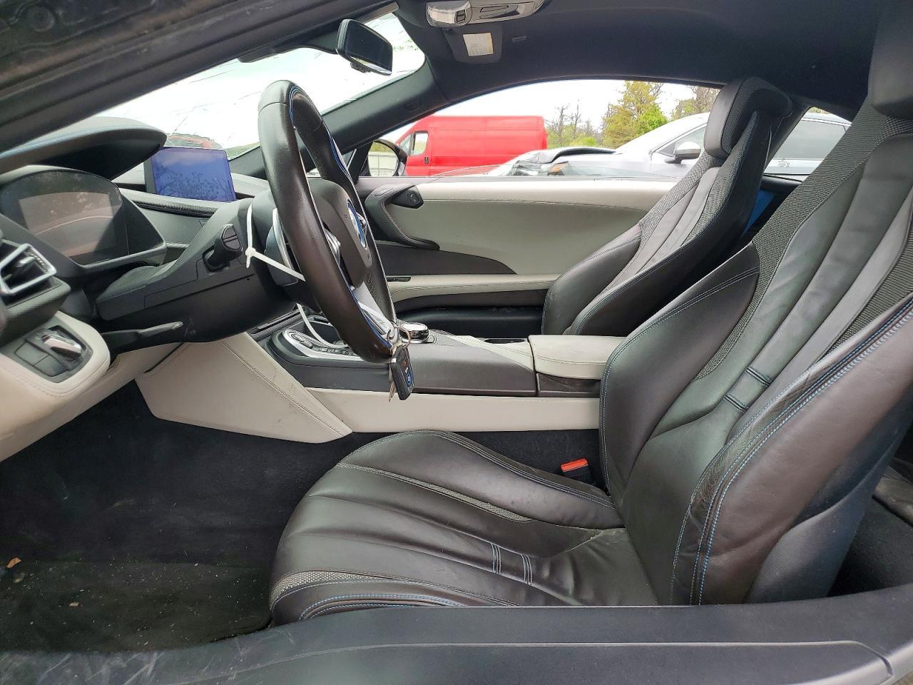 2020 BMW I8 - Фото 7