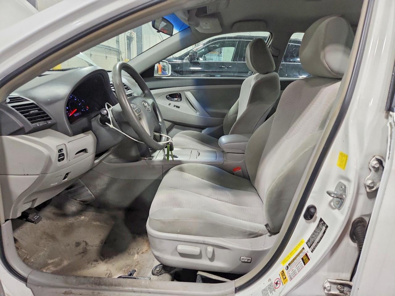 2011 Toyota Camry Le - Фото 7
