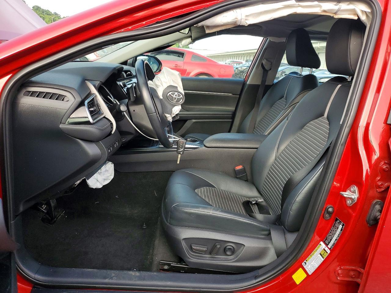 2020 Toyota Camry Se - Фото 7