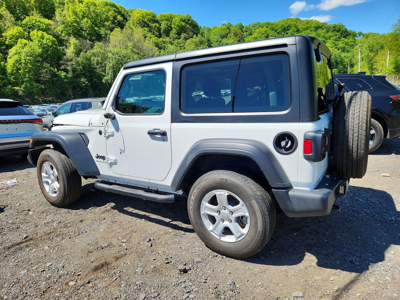 2023 Jeep Wrangler Sport - Фото 2