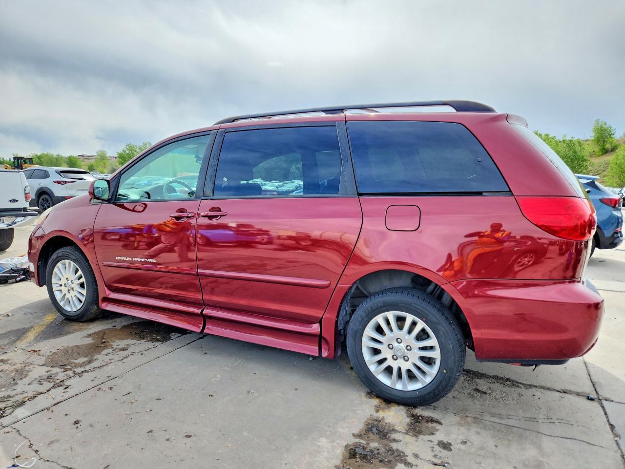 2008 Toyota Sienna Xle - Фото 2
