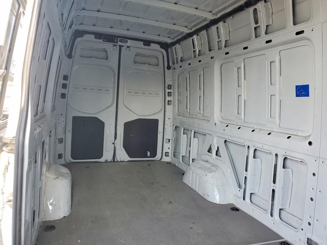 2023 Mercedes-Benz Sprinter 2500 - Фото 6