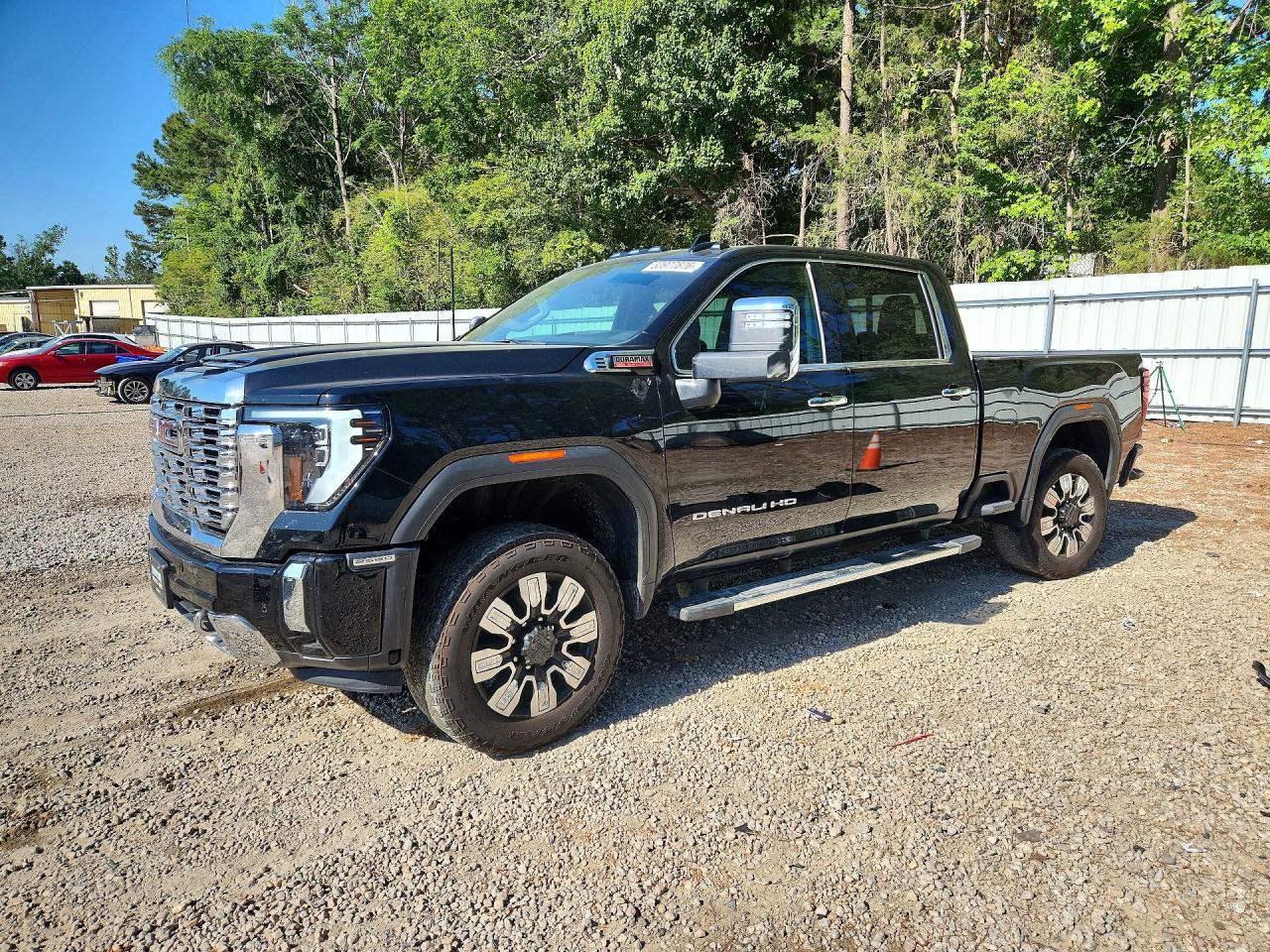 2025 GMC Sierra K2500 Denali