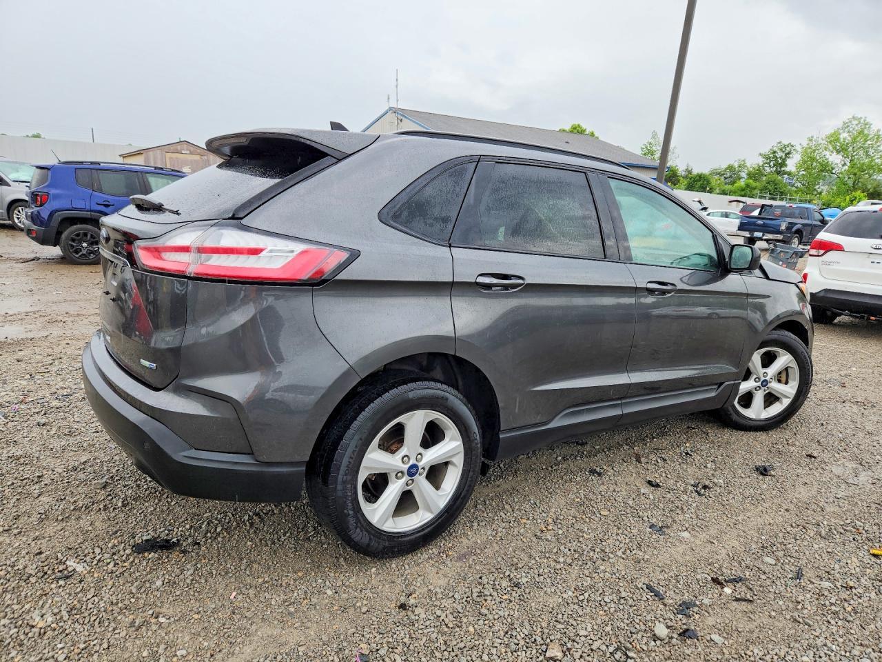 2020 Ford Edge Se - Image 3