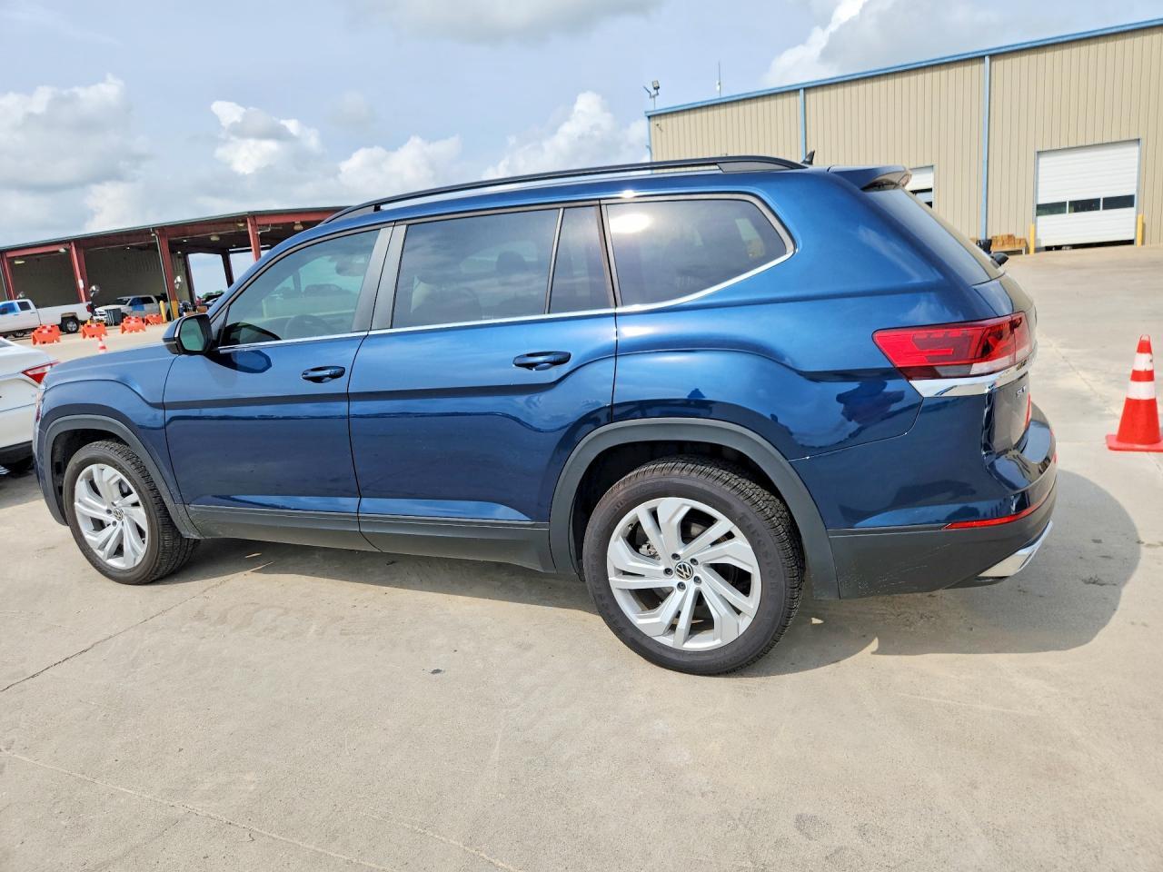 2021 Volkswagen Atlas Se - Фото 2
