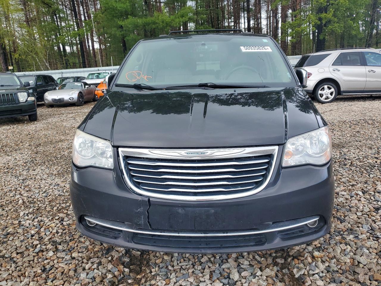 2015 Chrysler Town & Country Touring L - Фото 5