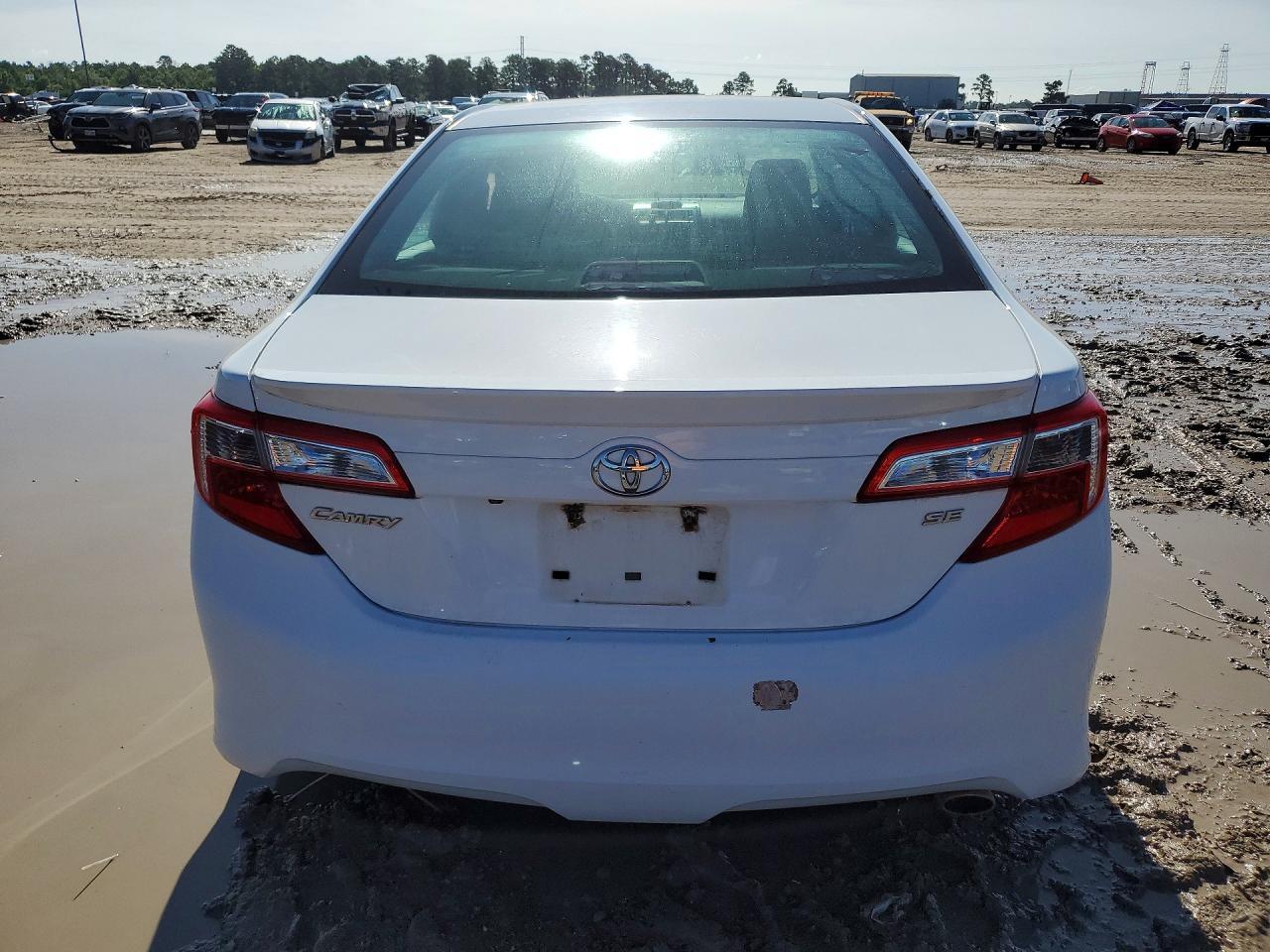 2014 Toyota Camry Se - Фото 6