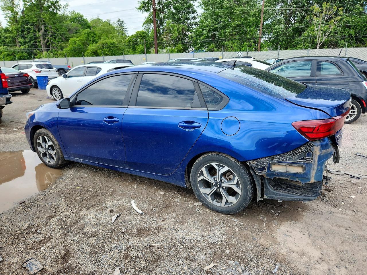 2019 Kia Forte Lxs - Фото 2