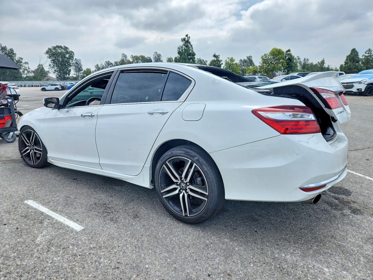2016 Honda Accord Sport - Фото 2