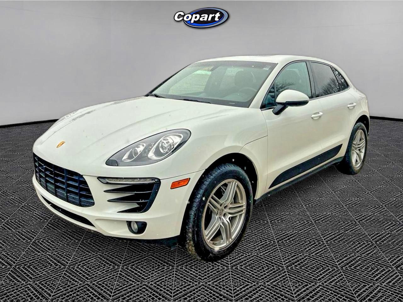 2015 Porsche Macan S - Image 2
