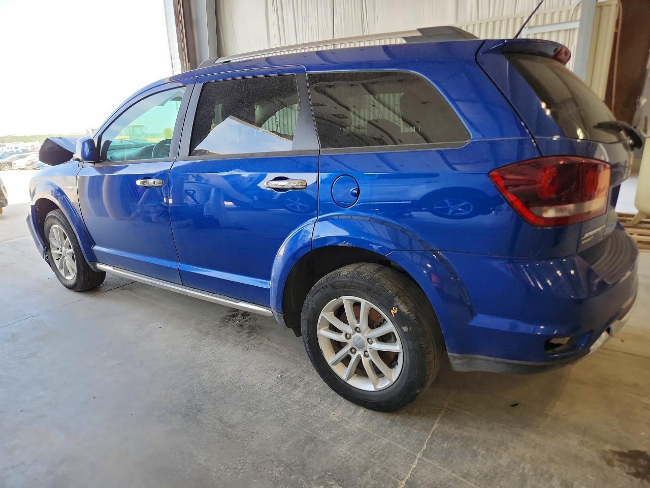 2015 Dodge Journey Crossroad - Image 2