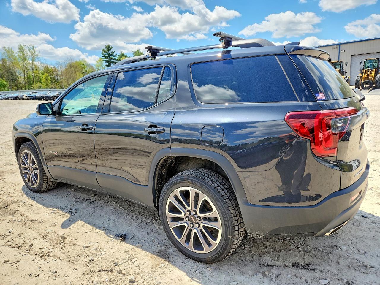 2020 GMC Acadia At4 - Фото 2