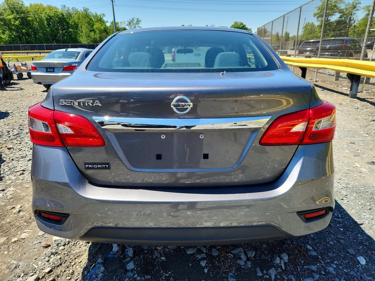 2019 Nissan Sentra S - Image 6