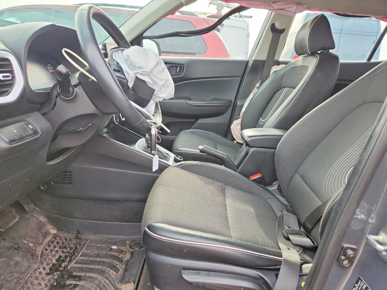 2024 Hyundai Venue Limited - Фото 7