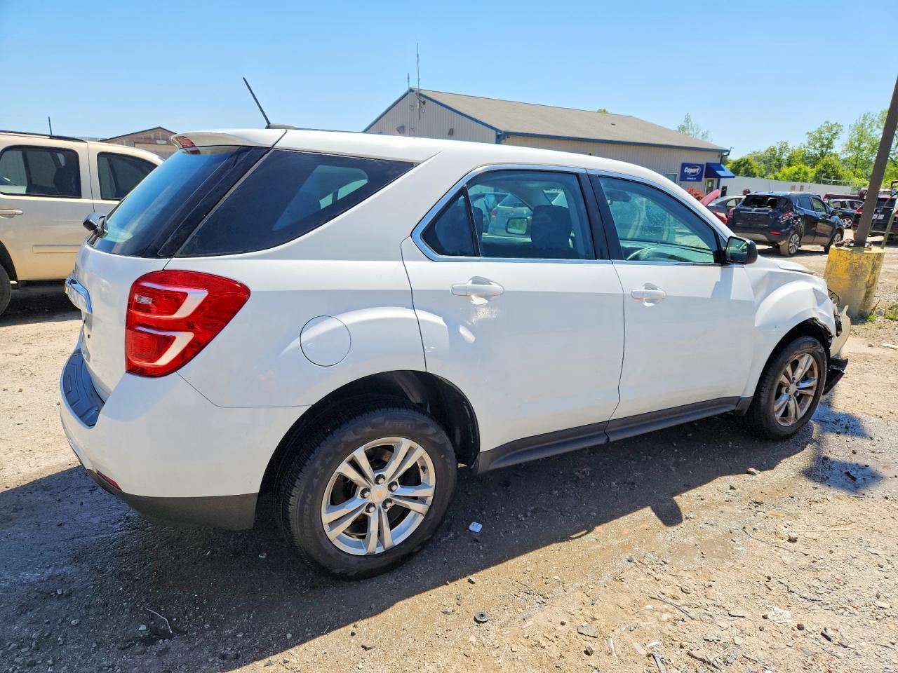 2017 Chevrolet Equinox Ls - Image 3