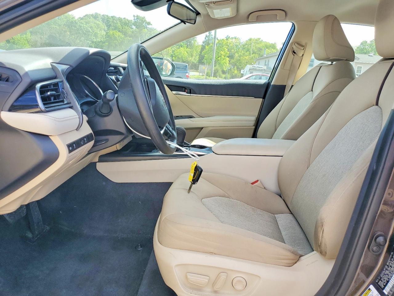 2019 Toyota Camry Le - Фото 7