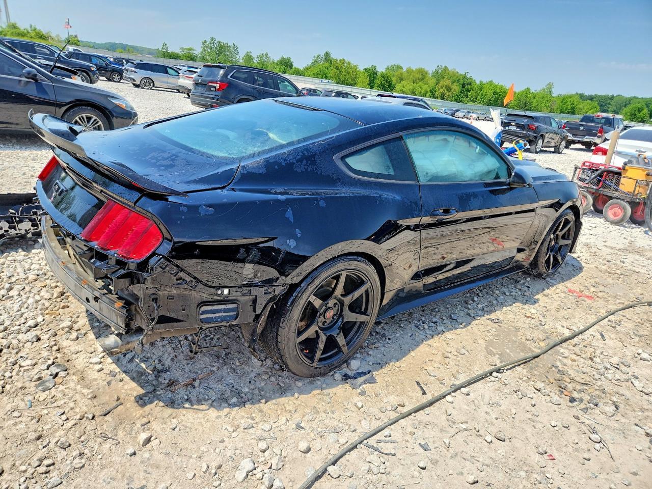 2016 Ford Mustang Gt - Фото 3