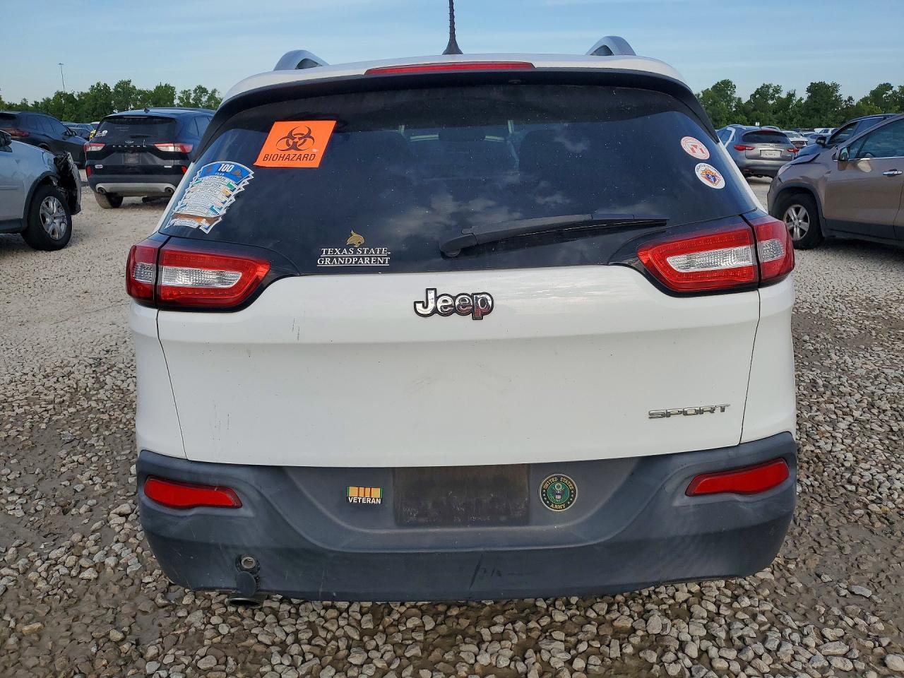 2015 Jeep Cherokee Sport - Фото 6