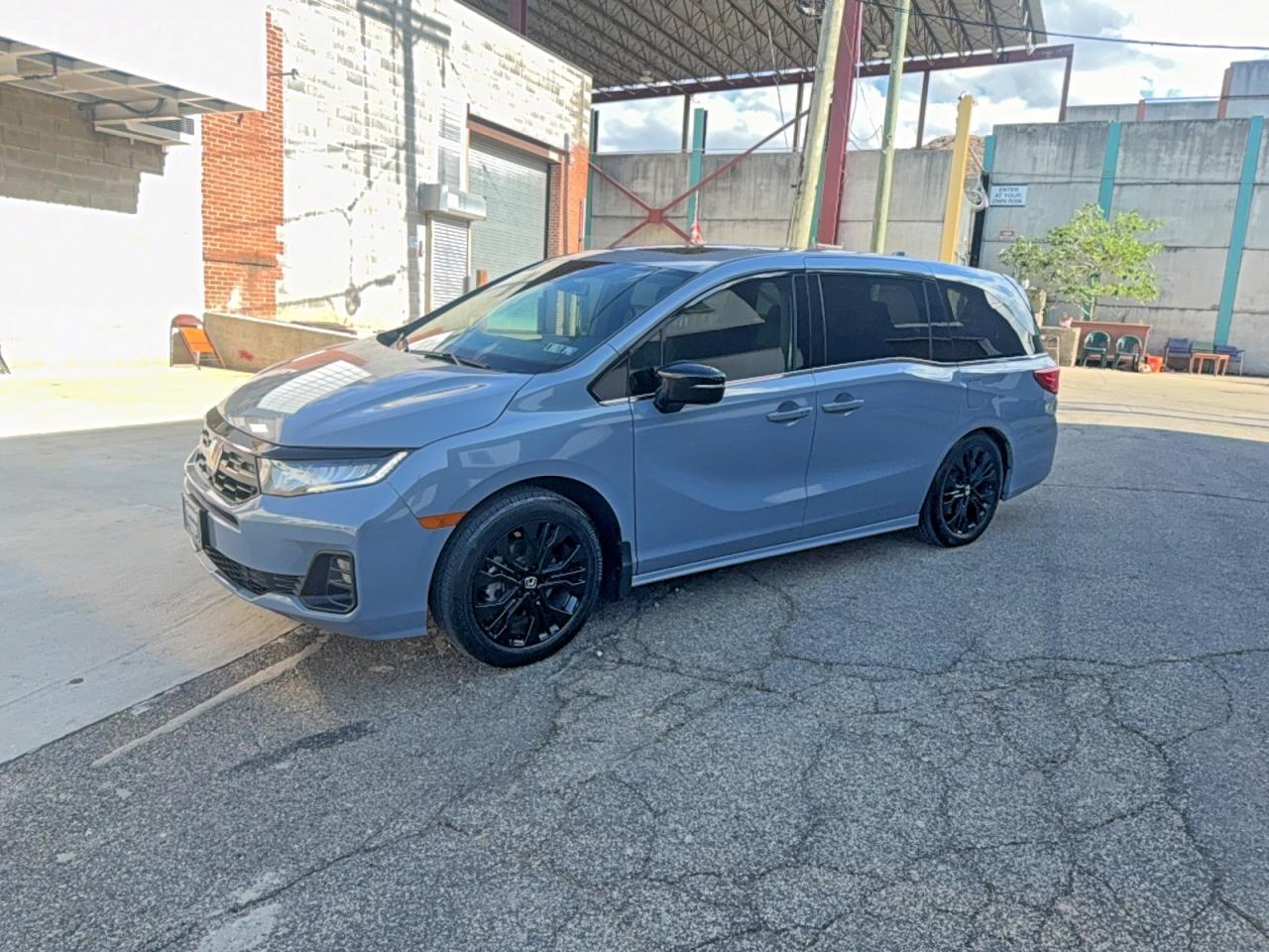 2025 Honda Odyssey Sport-L - Image 2