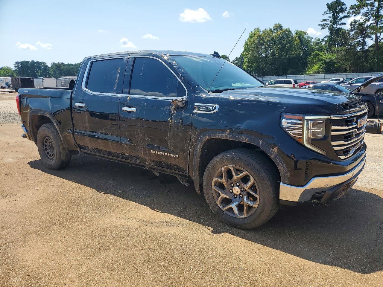 2022 GMC Sierra K1500 Slt - Image 4