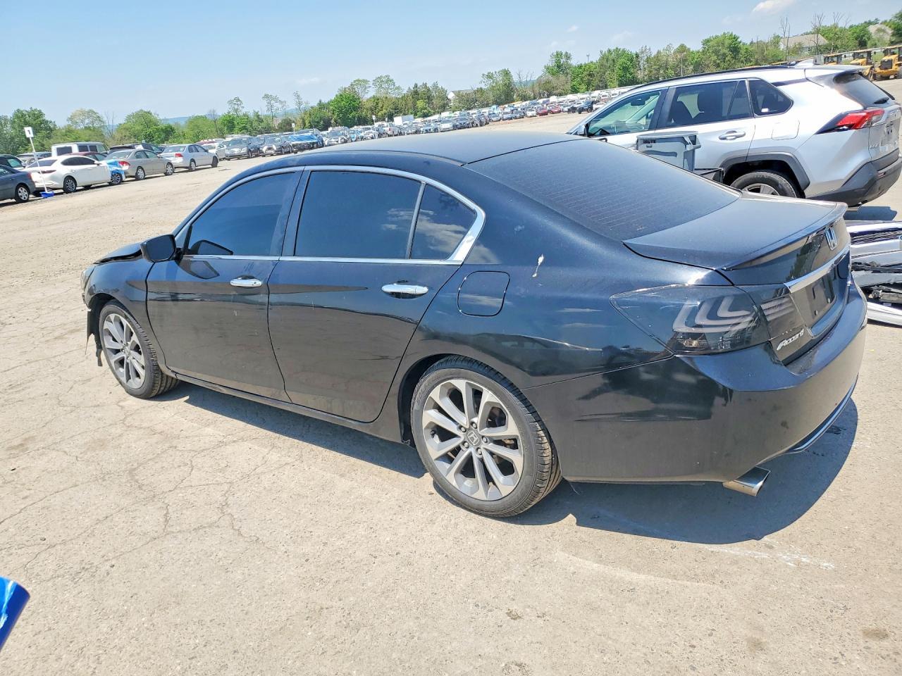 2015 Honda Accord Sport - Image 2