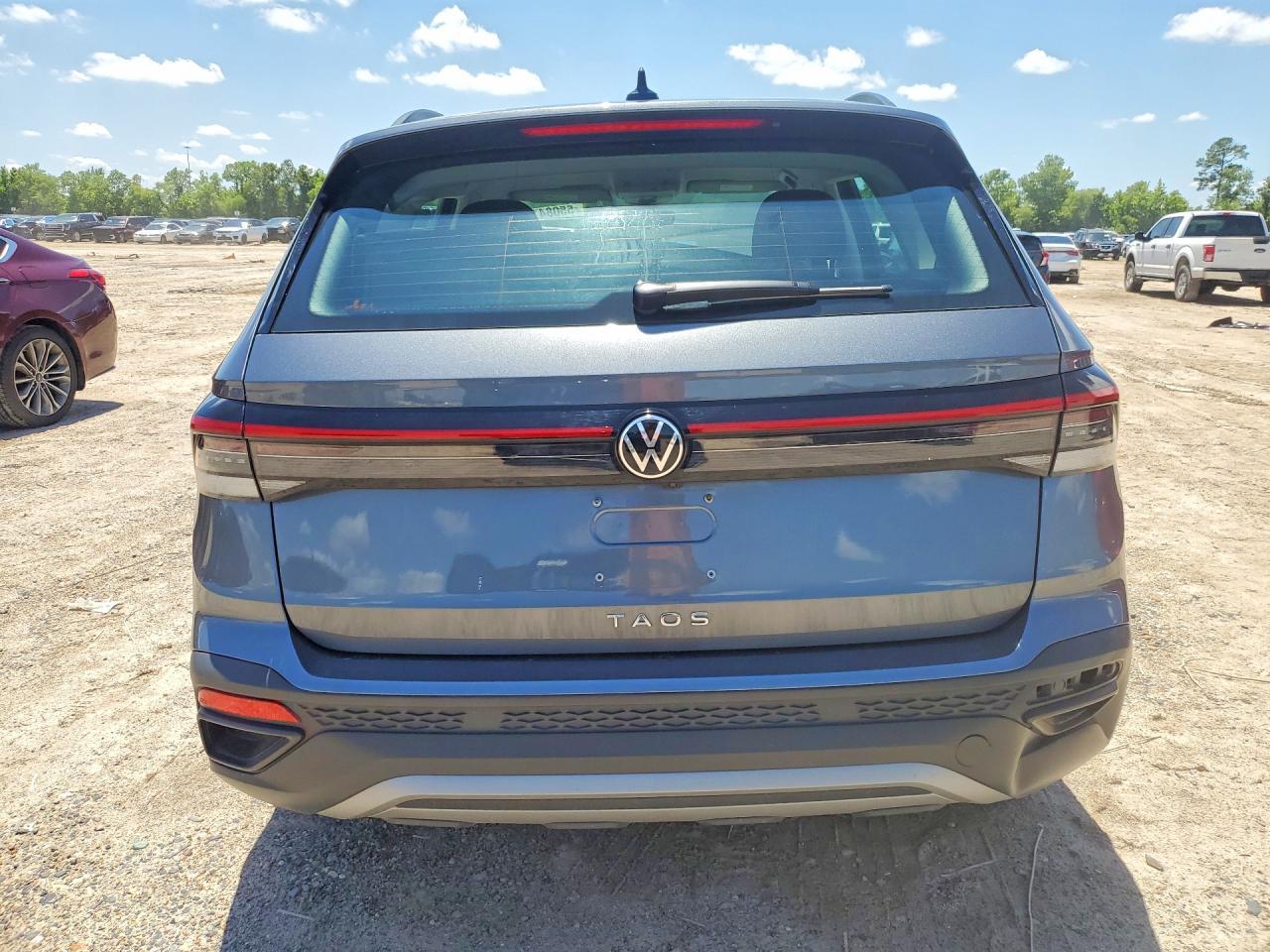 2025 Volkswagen Taos S - Фото 6