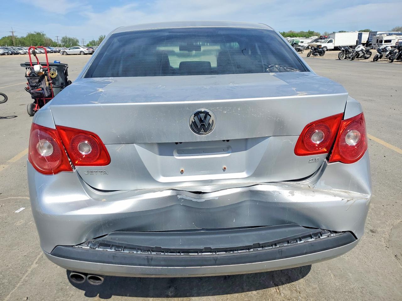 2005 Volkswagen New Jetta 2.5L Option Package 1 - Фото 6
