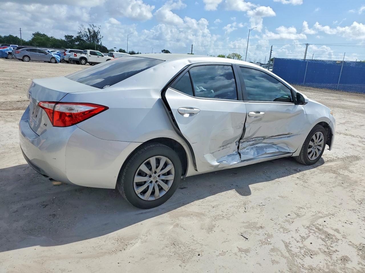 2015 Toyota Corolla Le - Image 3