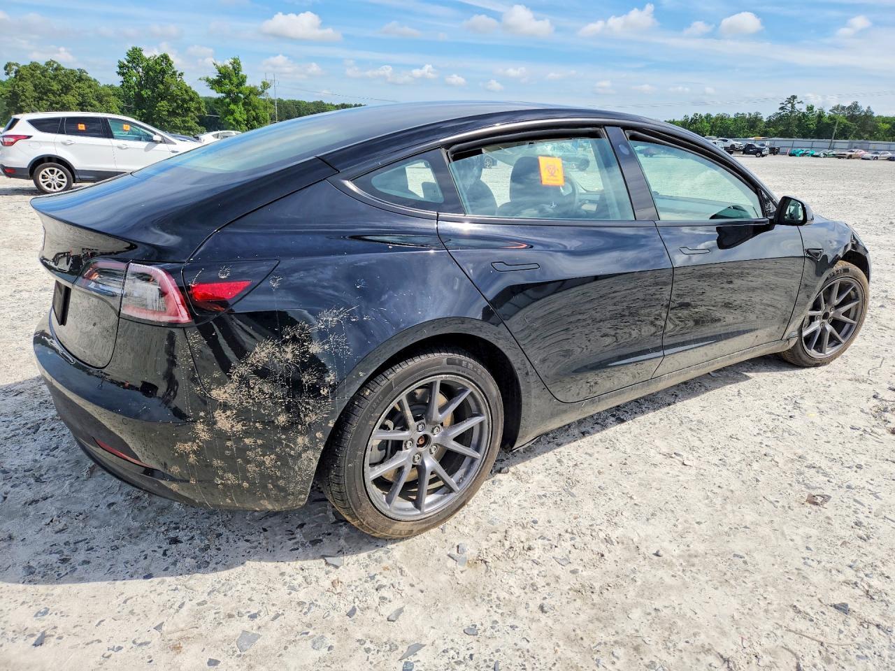 2022 Tesla Model 3 - Фото 3