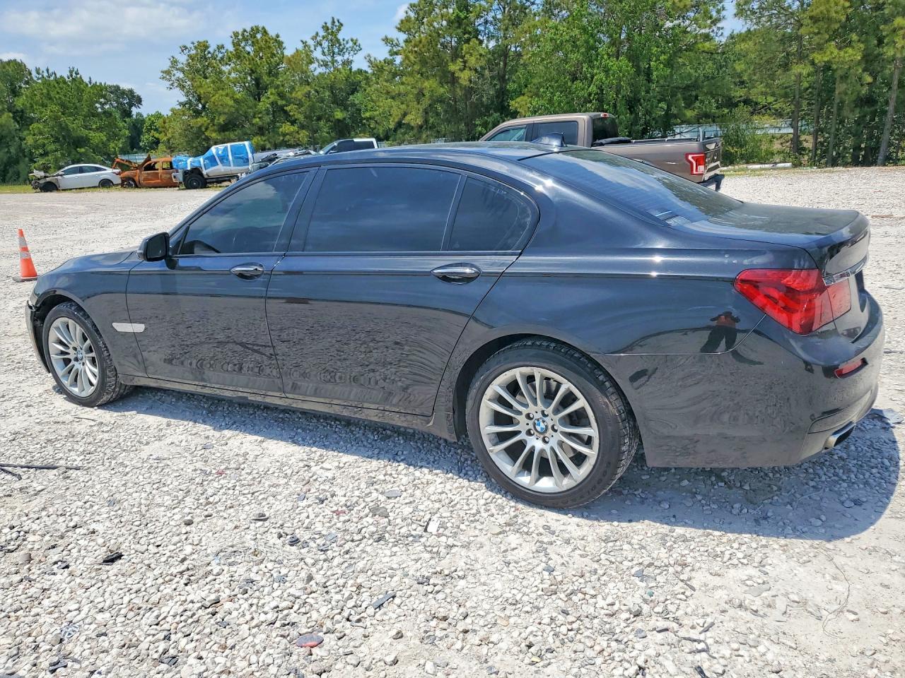 2015 BMW 740 Li - Фото 2