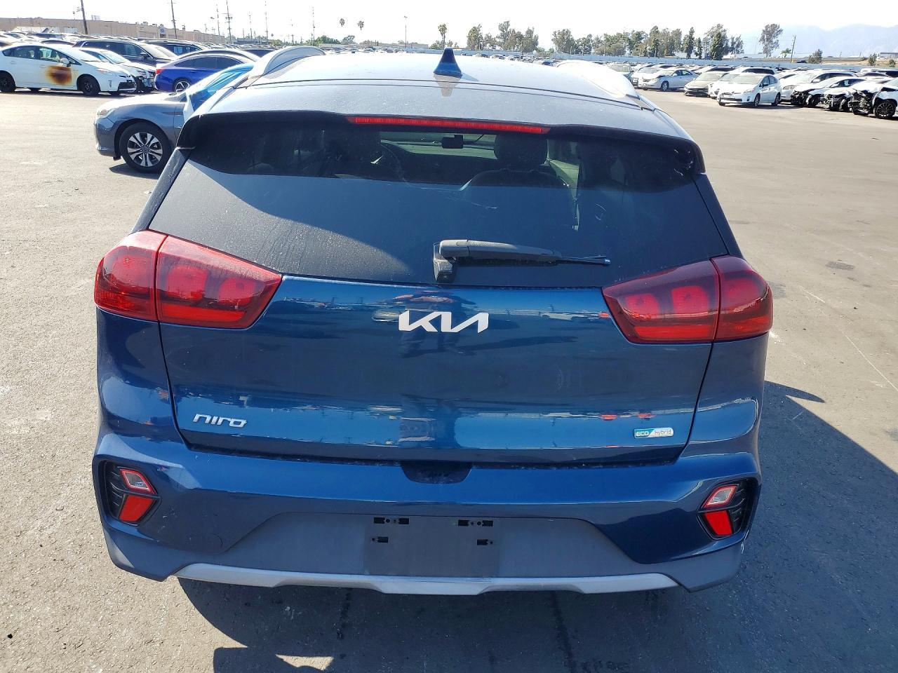 2022 Kia Niro Lxs - Фото 6