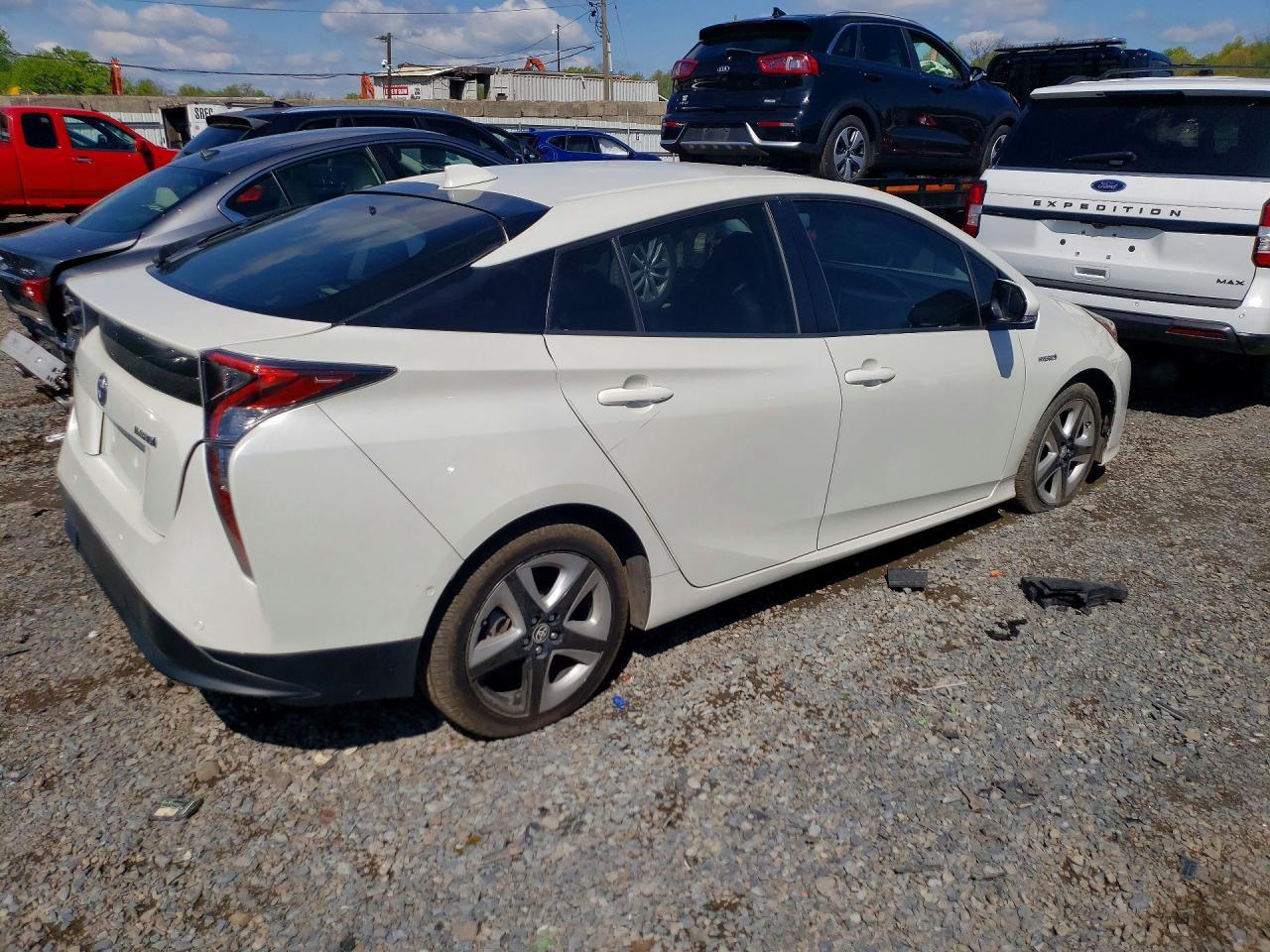 2017 Toyota Prius Four Touring - Фото 3