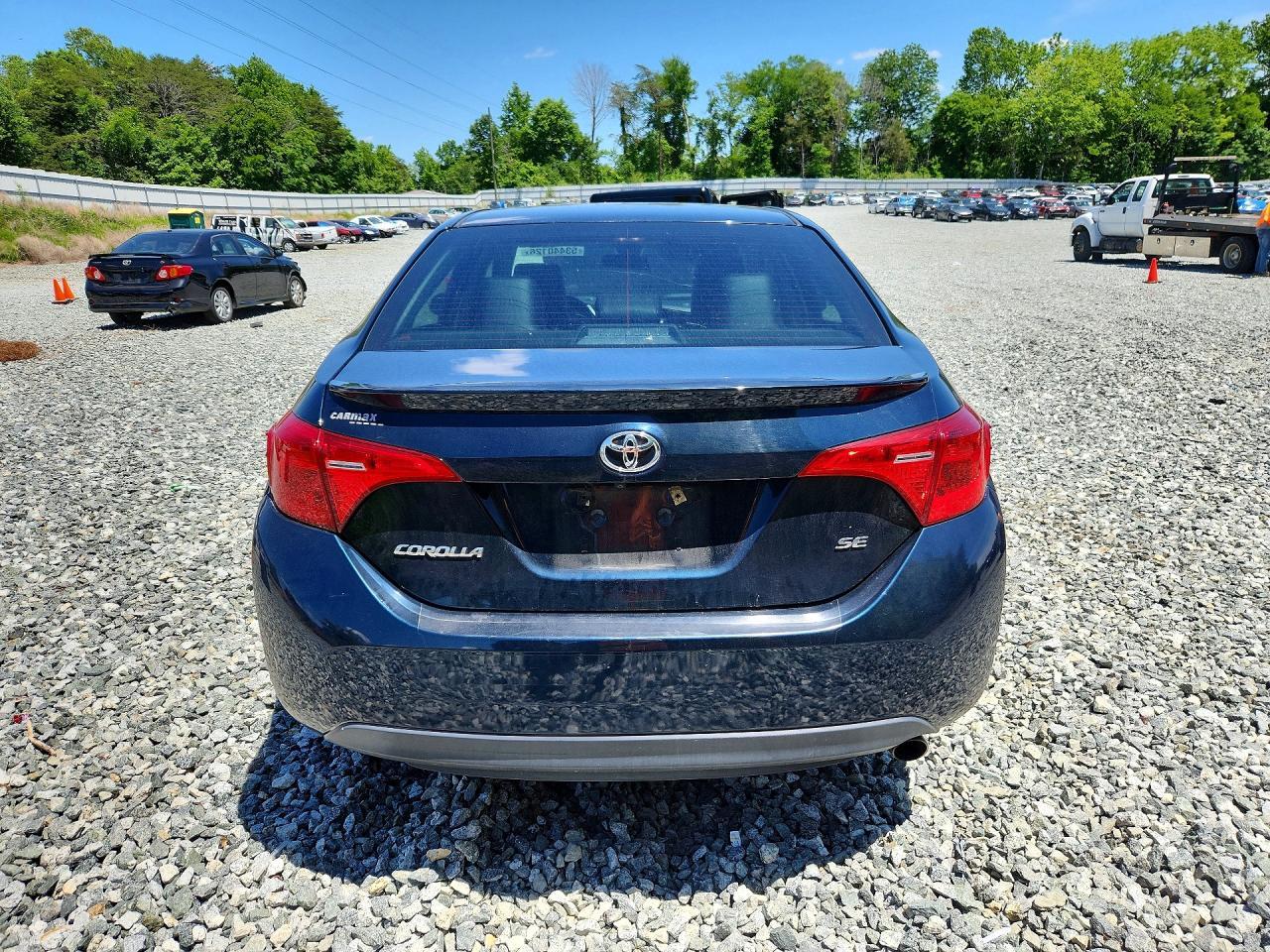 2017 Toyota Corolla Se - Фото 6
